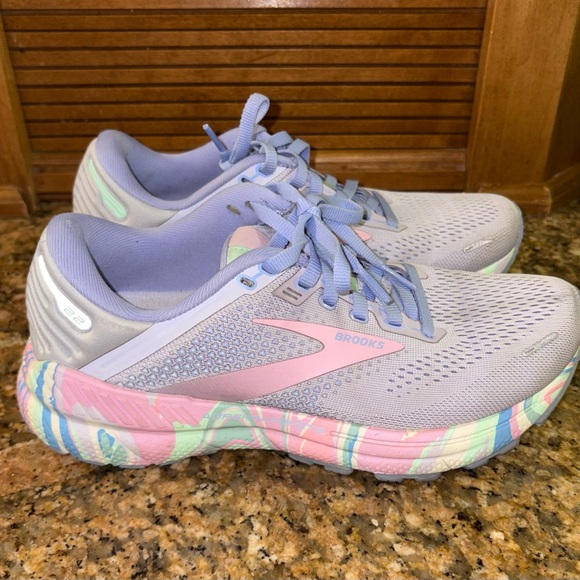 Brooks Shoes - Brooks Women's Athletic Shoes - Light Pastel Multicolor